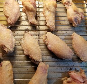 Read more about the article Keto Low Carb Crispy Oven Baked Chicken Wings